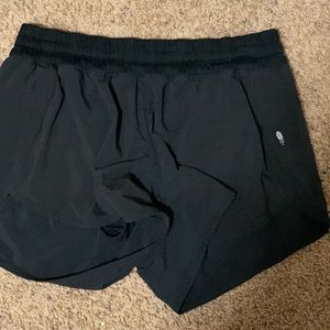 Lululemon tracker IV short
